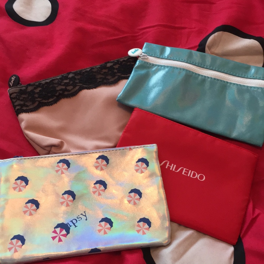 Huge makeup bag bundle!!❤️